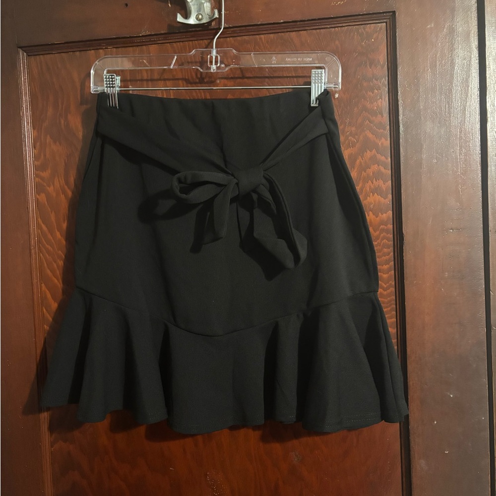 NWT Black Ruffle Trim Mini Skirt with Tie